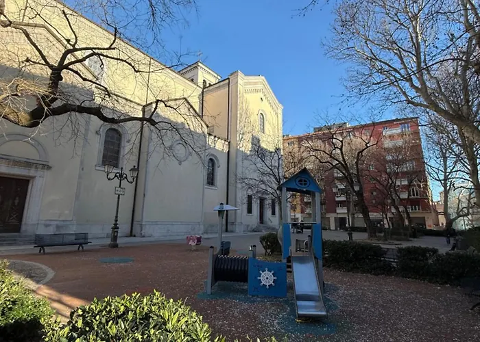 & Solution * トリエステ